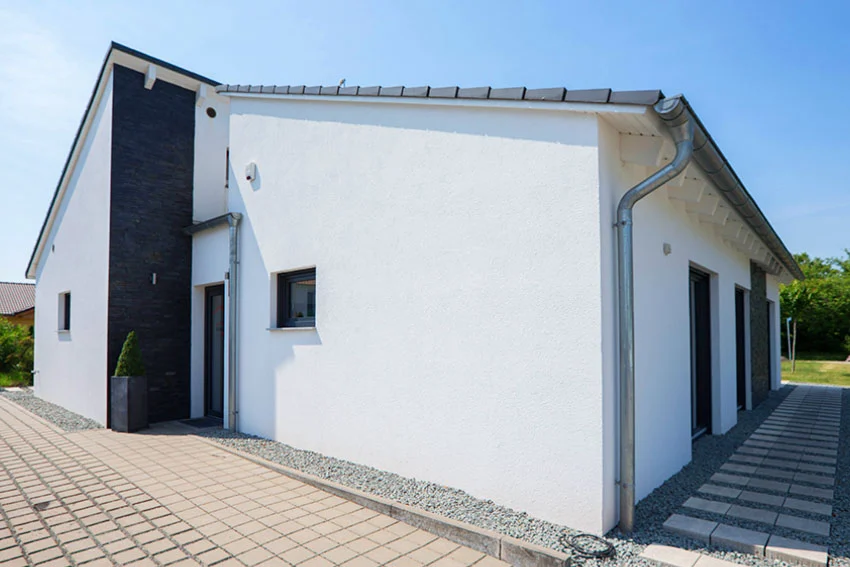 Bungalow mit zwei Pultdächern